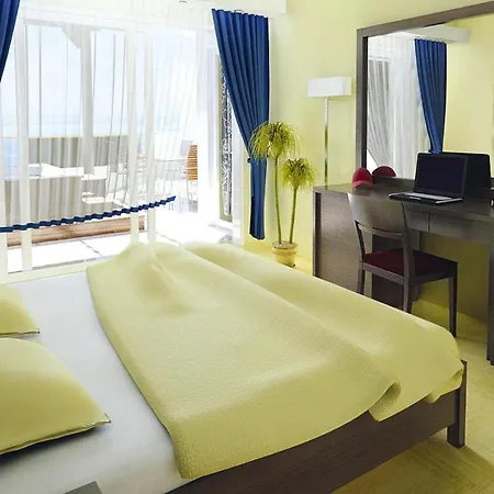 Macaris, Apartamento